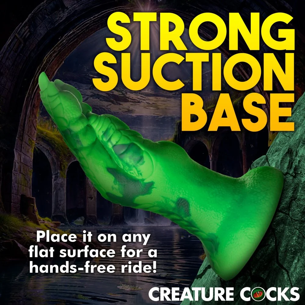 Raptor Claw Fisting Silicone Dildo - Image 4