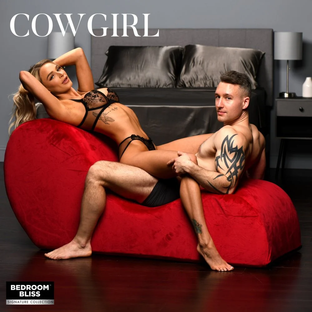 The Love Couch - Image 10